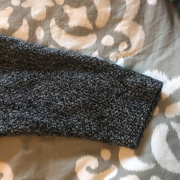 Brandy Melville Caroline Cardigan - Picture 4 of 5